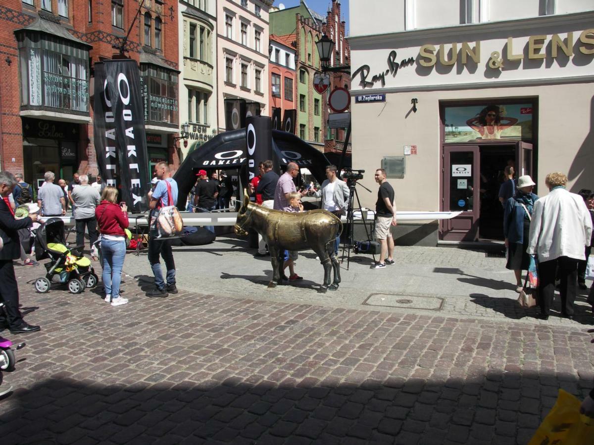 Stary ToruńApartament Rynek Staromiejskiアパートメント エクステリア 写真